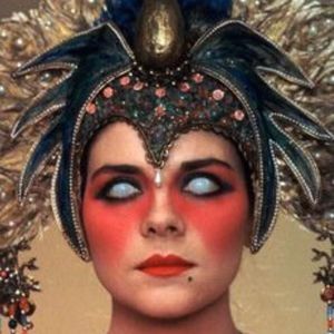 Meet your Posher, Julia